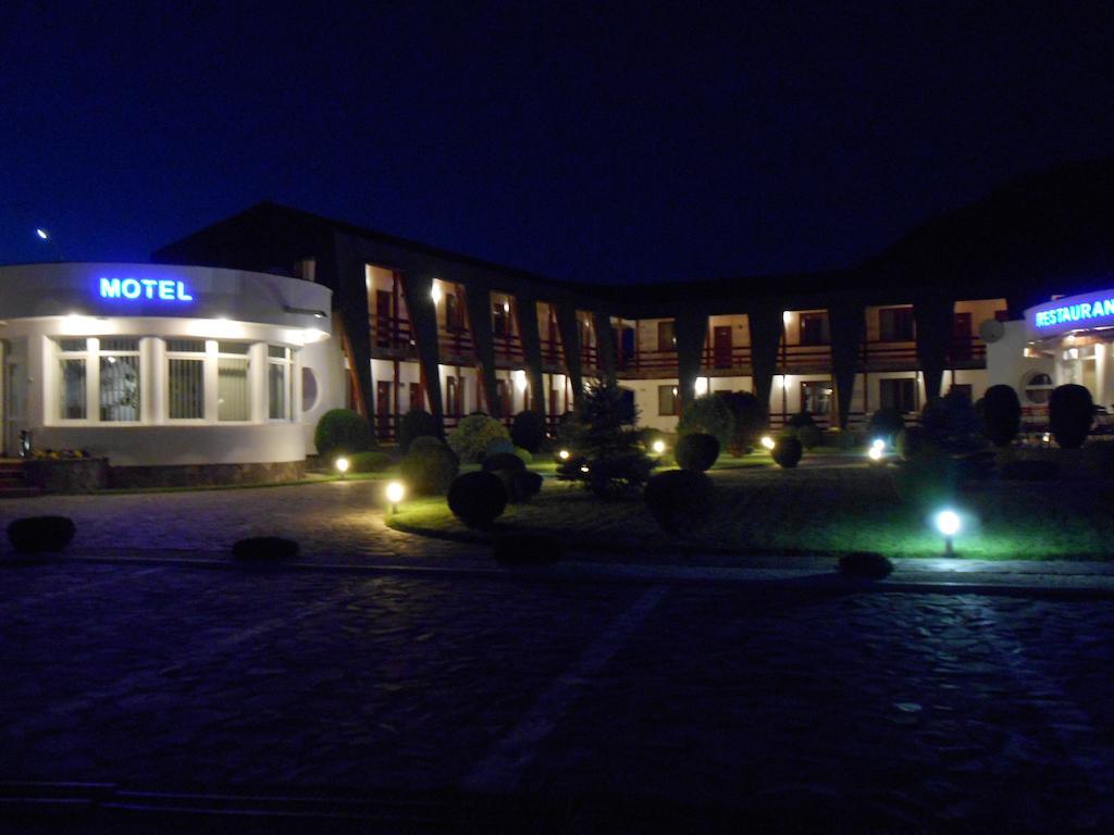 Motel Sora Szováta Kültér fotó